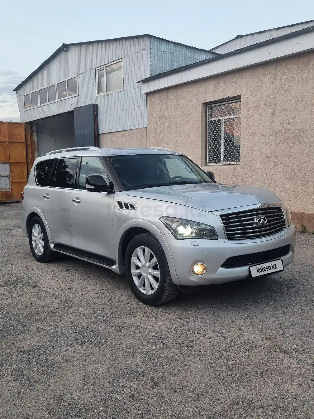 Infiniti QX56, 2011