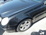 Крыло переднее Mercedes E-Class (W211) за 40 000 тг. в Усть-Каменогорск