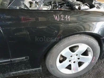 Крыло переднее Mercedes E-Class (W211) за 40 000 тг. в Усть-Каменогорск – фото 2