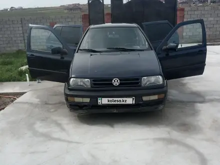 Volkswagen Vento 1993 года за 1 400 000 тг. в Шымкент