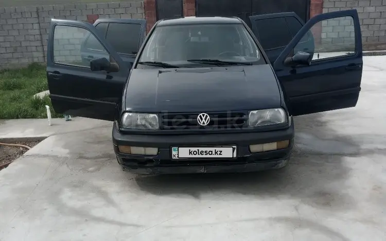 Volkswagen Vento 1993 года за 1 400 000 тг. в Шымкент