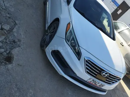 Hyundai Sonata 2014 года за 6 000 000 тг. в Актобе – фото 2