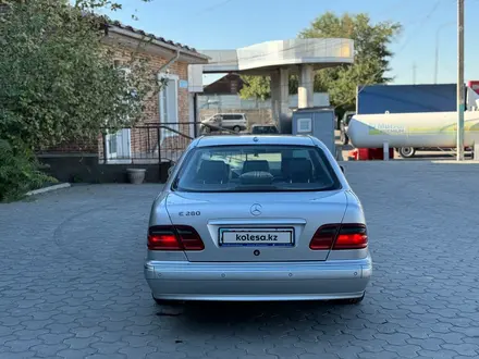 Mercedes-Benz E 280 2001 года за 5 300 000 тг. в Шымкент – фото 27