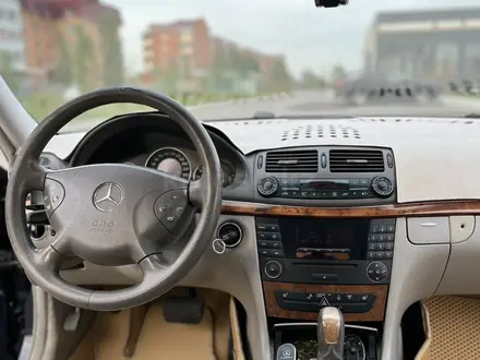 Mercedes-Benz E 240 2003 года за 4 100 000 тг. в Астана – фото 18