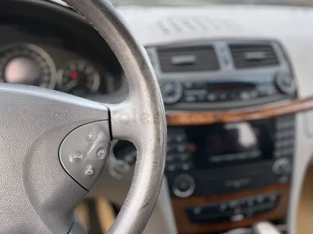 Mercedes-Benz E 240 2003 года за 4 100 000 тг. в Астана – фото 22