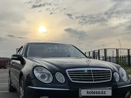 Mercedes-Benz E 240 2003 года за 4 100 000 тг. в Астана