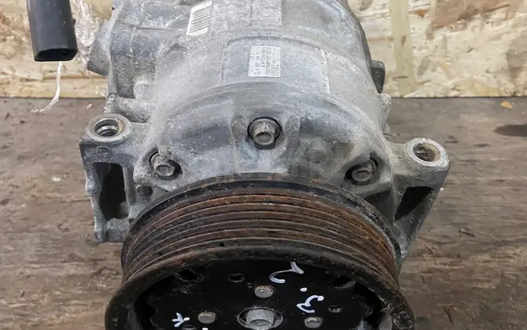 Привозной компрессор кондиционера на Volkswagen Touareg за 50 000 тг. в Астана