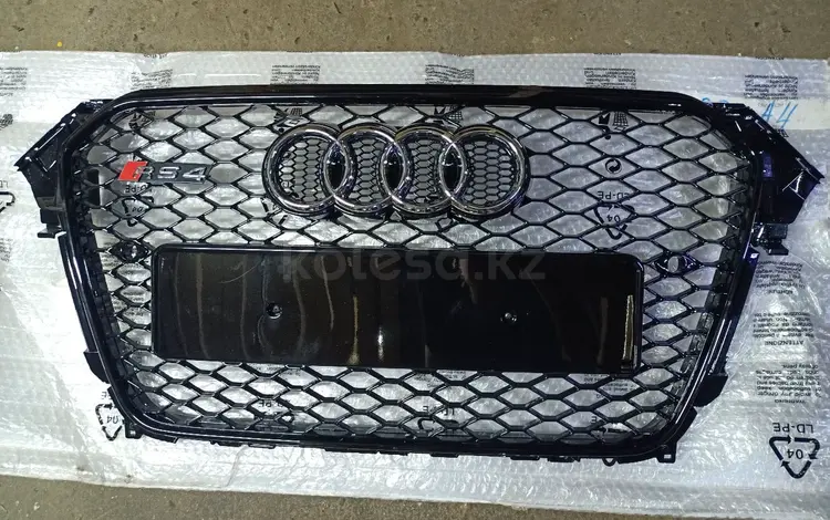 Решетка радиатора Audi A4 RS4 за 80 000 тг. в Алматы