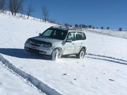 Chevrolet Niva 2015 года за 3 000 000 тг. в Шымкент