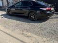 Toyota Camry 2021 года за 14 500 000 тг. в Кызылорда – фото 4