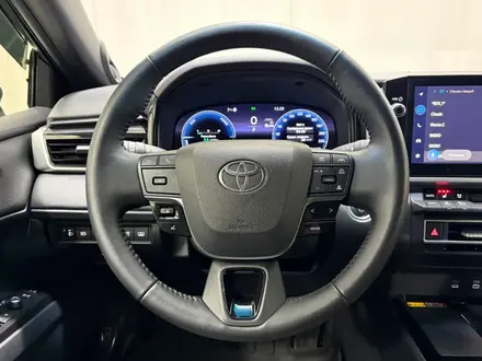 Toyota Camry Luxe eCVT 2024 года за 22 500 000 тг. в Алматы – фото 13