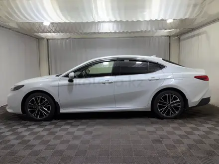 Toyota Camry Luxe eCVT 2024 года за 22 500 000 тг. в Алматы – фото 3