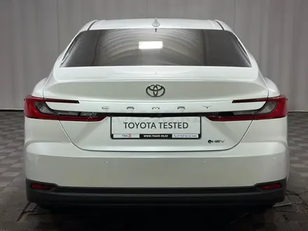 Toyota Camry Luxe eCVT 2024 года за 22 500 000 тг. в Алматы – фото 4