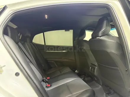 Toyota Camry Luxe eCVT 2024 года за 22 500 000 тг. в Алматы – фото 7