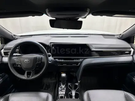Toyota Camry Luxe eCVT 2024 года за 22 500 000 тг. в Алматы – фото 8