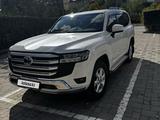 Toyota Land Cruiser 2023 годаүшін48 900 000 тг. в Актобе – фото 2