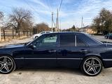 Mercedes-Benz E 220 1994 года за 1 600 000 тг. в Жезказган