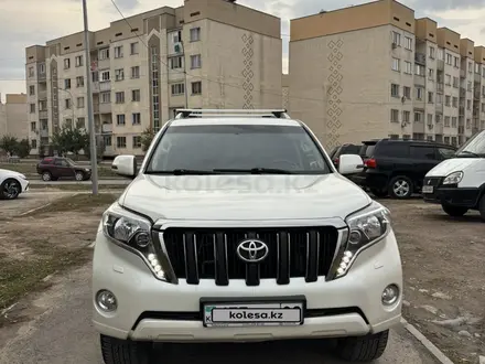 Toyota Land Cruiser Prado 2017 года за 18 850 000 тг. в Алматы – фото 2