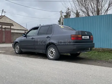 Volkswagen Vento 1994 года за 1 300 000 тг. в Шымкент – фото 3