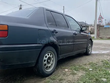 Volkswagen Vento 1994 года за 1 300 000 тг. в Шымкент – фото 4