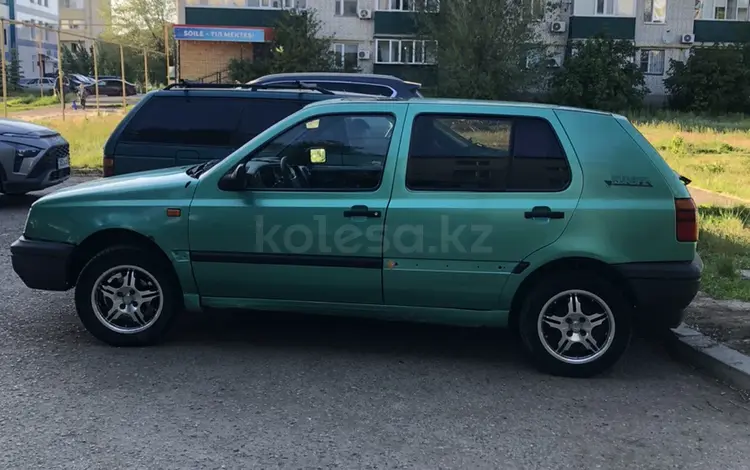 Volkswagen Golf 1995 годаүшін1 200 000 тг. в Уральск