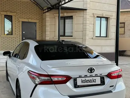 Toyota Camry 2019 года за 14 000 000 тг. в Жанаозен – фото 4