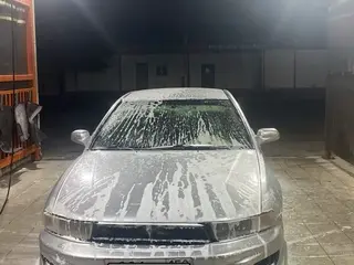 Mitsubishi Galant