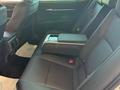 Toyota Camry Luxe eCVT 2026 года за 24 190 000 тг. в Актобе – фото 8