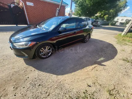 Hyundai Elantra 2017 года за 7 500 000 тг. в Актобе – фото 3