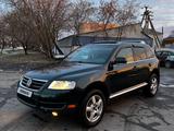 Volkswagen Touareg 2004 годаүшін5 200 000 тг. в Петропавловск