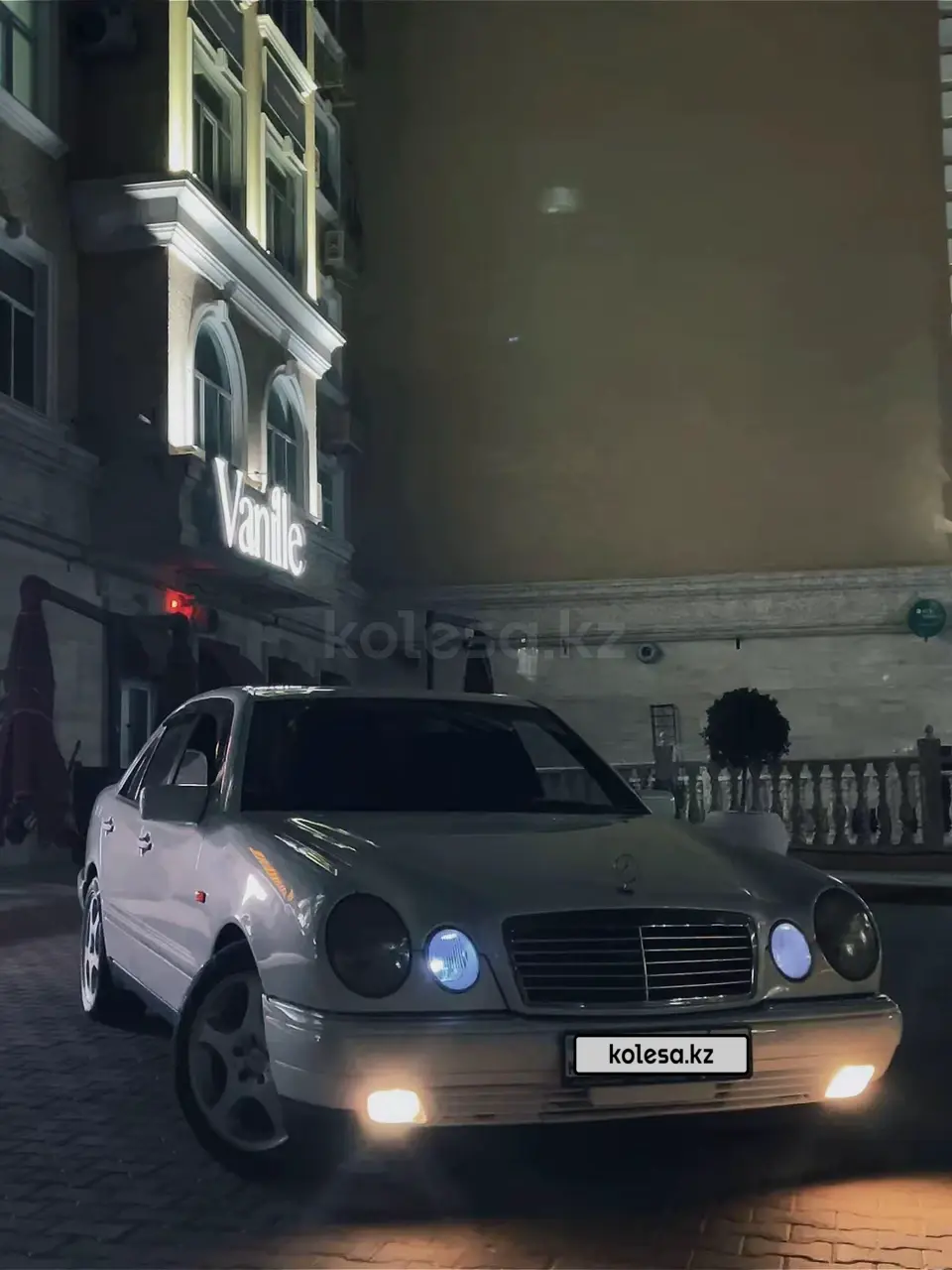 Mercedes-Benz E-Class, 1995