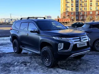 Mitsubishi Montero Sport