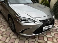 Lexus ES 250 2018 годаfor19 500 000 тг. в Шымкент