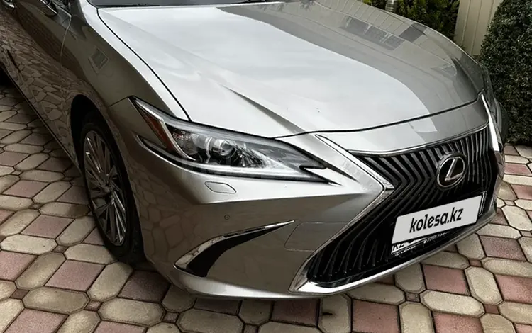 Lexus ES 250 2018 года за 19 500 000 тг. в Шымкент