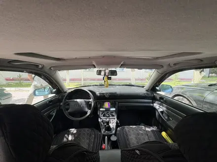 Audi A4 1997 года за 1 800 000 тг. в Караганда – фото 2