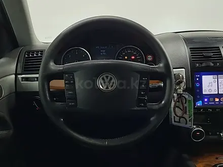 Volkswagen Touareg 2007 года за 5 990 000 тг. в Алматы – фото 13