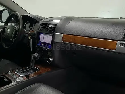 Volkswagen Touareg 2007 года за 5 990 000 тг. в Алматы – фото 15