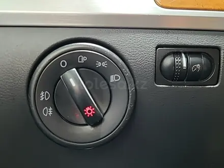 Volkswagen Touareg 2007 года за 5 990 000 тг. в Алматы – фото 26