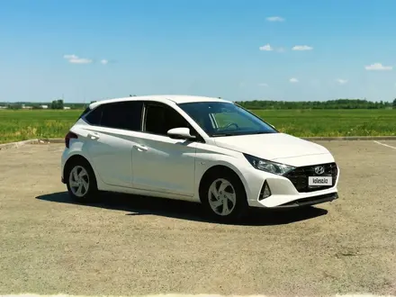 Hyundai i20 2023 года за 6 400 000 тг. в Усть-Каменогорск – фото 2