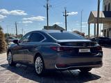 Lexus ES 300h 2019 года за 13 000 000 тг. в Кызылорда – фото 4