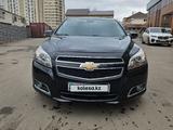 Chevrolet Malibu 2013 года за 6 600 000 тг. в Астана – фото 2