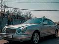 Mercedes-Benz E 230 1997 годаfor2 400 000 тг. в Алматы