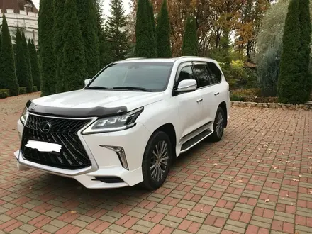 Lexus LX 570 2020 года за 570 000 тг. в Алматы