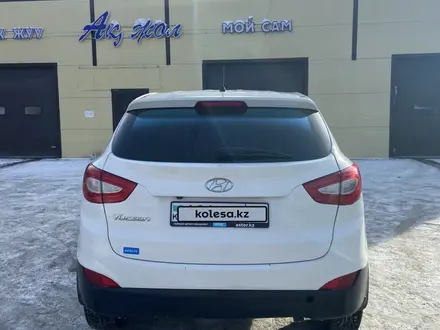 Hyundai Tucson 2014 года за 6 700 000 тг. в Семей – фото 2