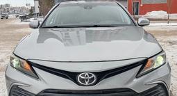 Toyota Camry 2021 года за 13 800 000 тг. в Астана