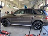 Mercedes-Benz ML 400 2014 года за 19 000 000 тг. в Алматы