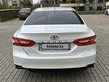 Toyota Camry 2020 года за 16 000 000 тг. в Алматы – фото 4