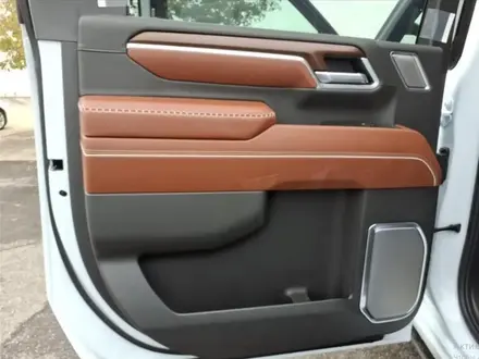 GMC Sierra 2025 года за 68 000 000 тг. в Алматы – фото 19