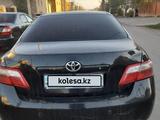 Toyota Camry 2006 года за 5 500 000 тг. в Караганда – фото 2