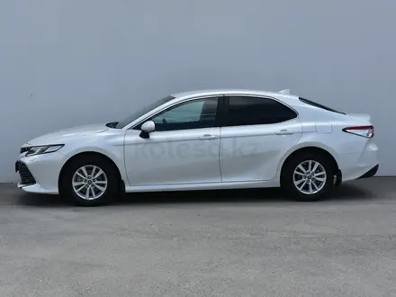 Toyota Camry 2019 года за 10 600 000 тг. в Атырау – фото 5